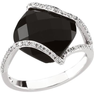 14K White Onyx & 1/5 CTW Diamond Ring Size 7